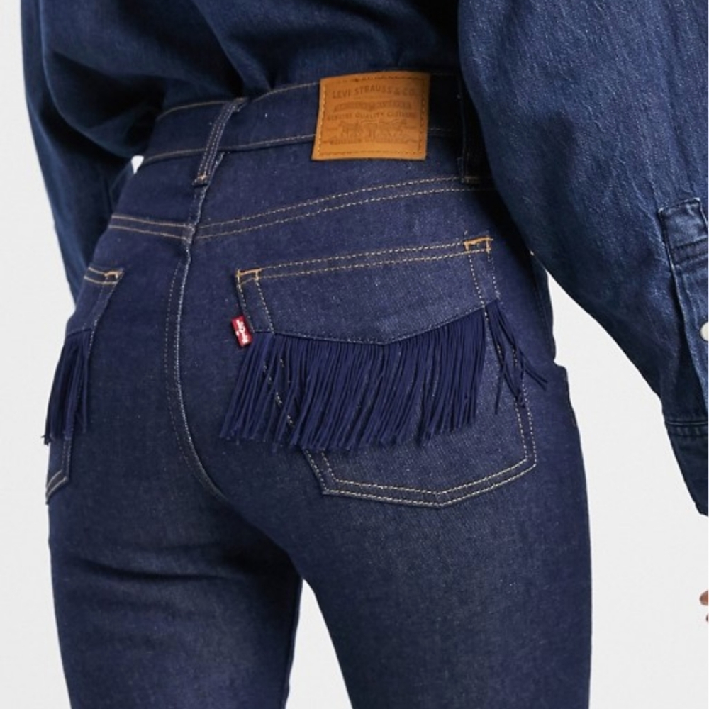 Levi's wedgie straight no mans land jeans with fringe pockets size 29